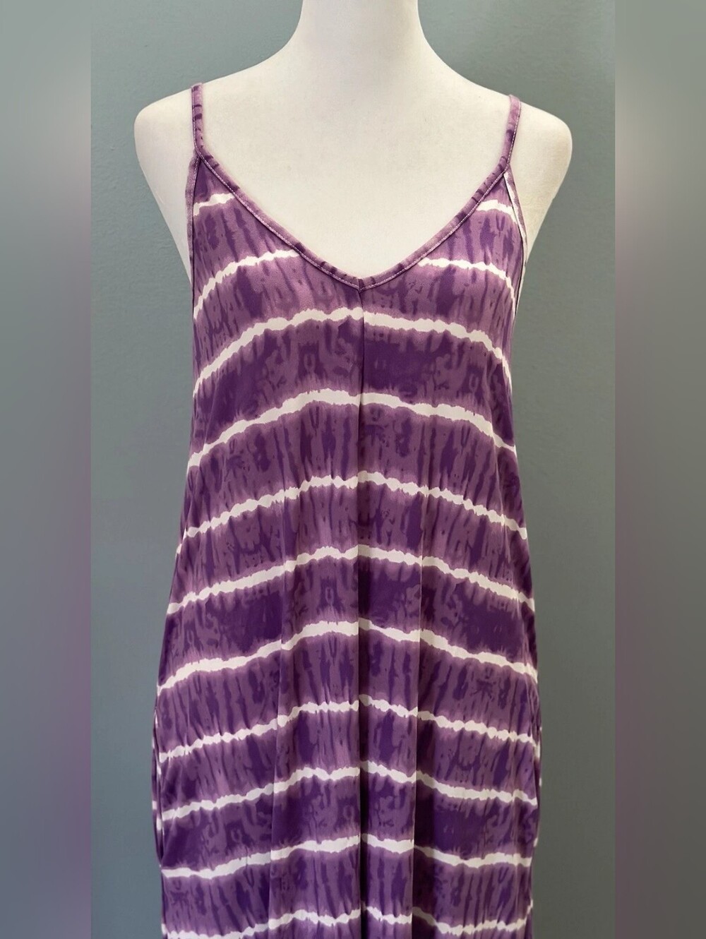 Purple Tie-Dye V-Neck Spaghetti Strap Women's Top